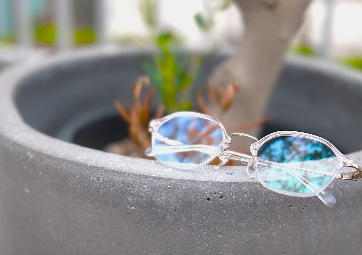 上質シンプルな大人のためのアイウェアブランド"HUSKY NOISE(ハスキーノイズ)"